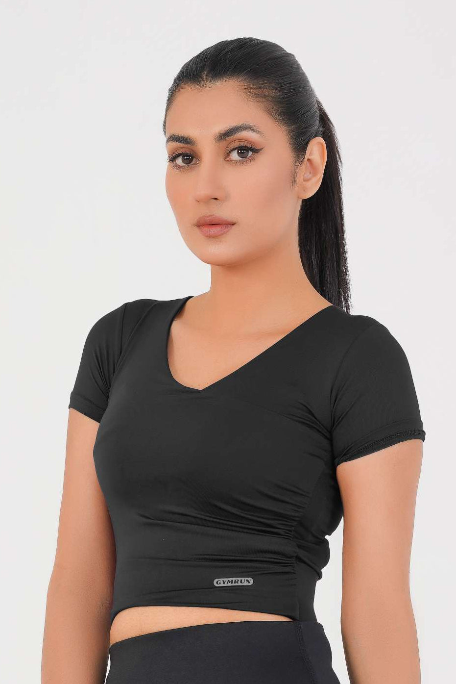 V Neck Cropped T-Shirt - Black