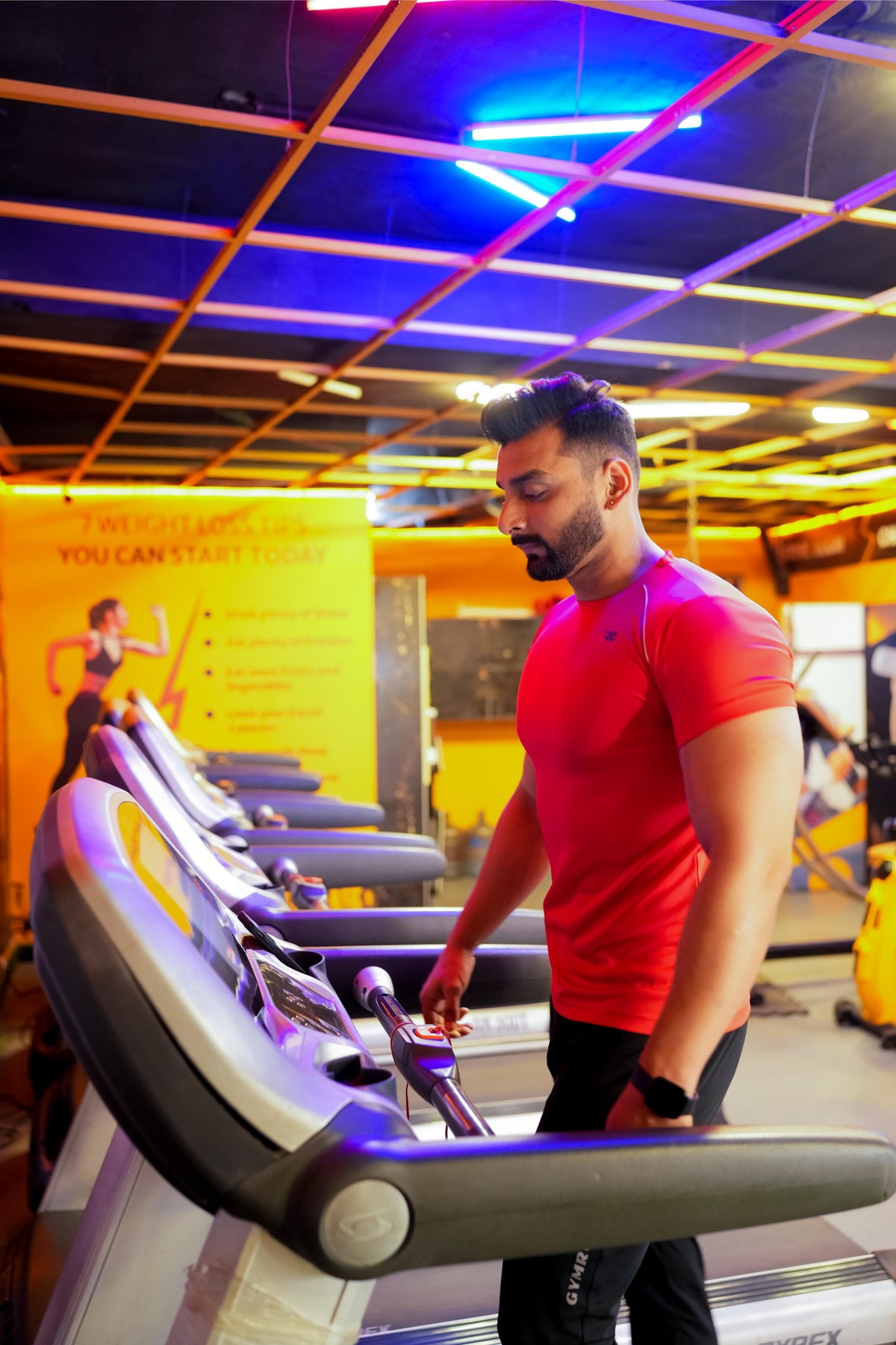 Cool Mesh Tee - Red - GYMRUN Activewear