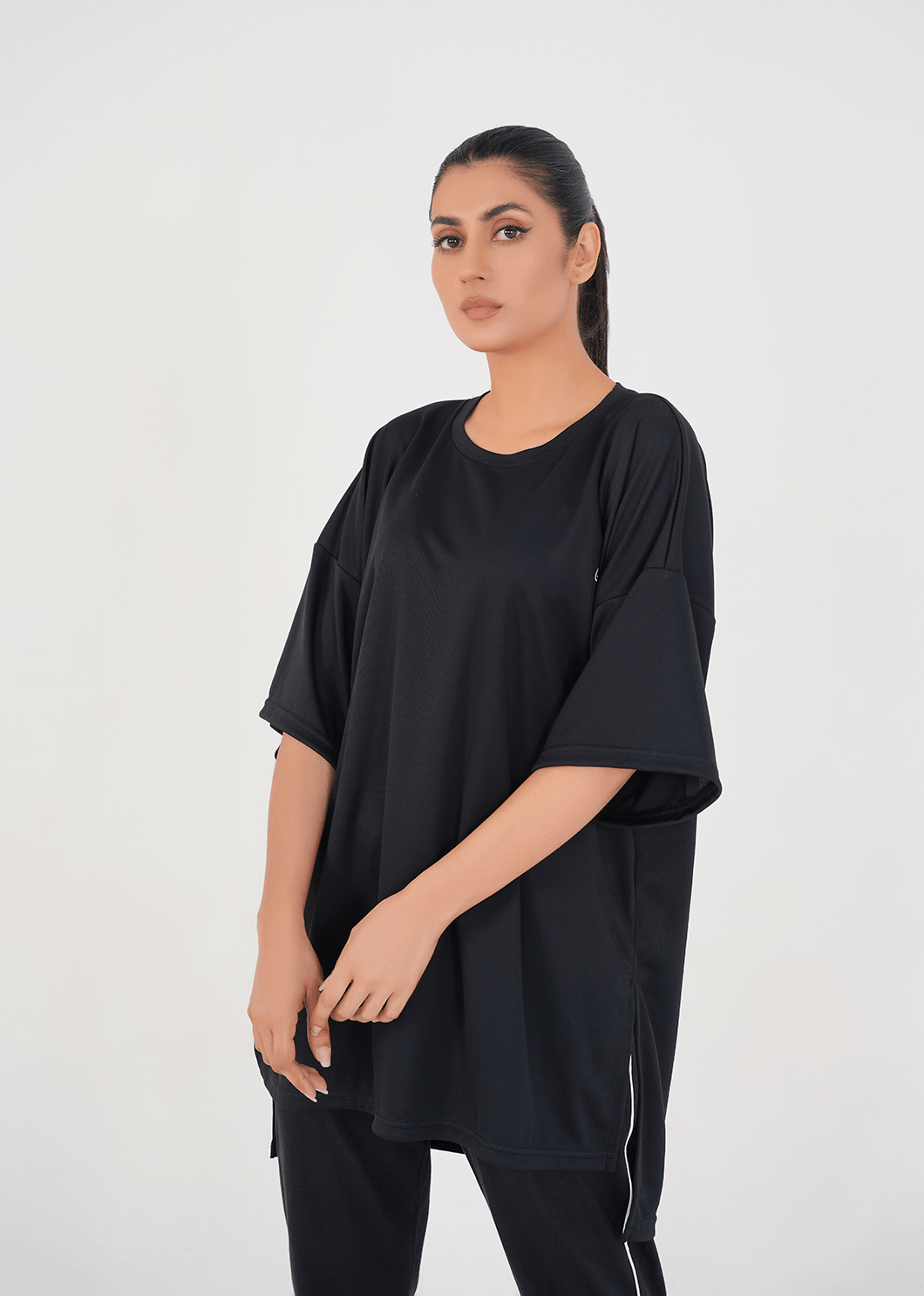 Oversized Modest T-shirt - Black