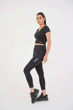 V Neck Cropped T-Shirt - Black