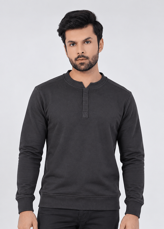 Notch Neck - Black Gymrun