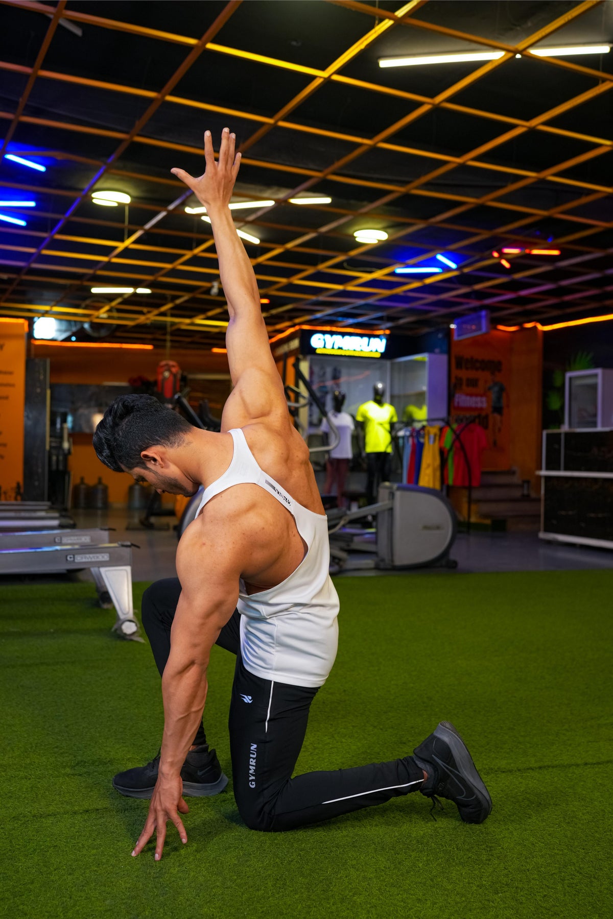 Iconic Training Stringer - White - GYMRUN Activewear